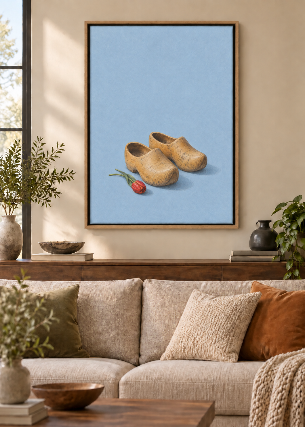 GL00100049 Holzschuhe vor der Tür – Wohnzimmer-Mockup, Leinwand mit Naturholz-Schattenfugenrahmen