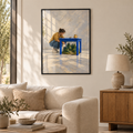 Der Garten unter dem Tisch – Poster im schwarzen Holzrahmen im Wohnzimmer, ohne Weißrand.