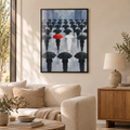 Die rote Lücke – Poster im schwarzen Holzrahmen im Wohnzimmer, ohne Weißrand.