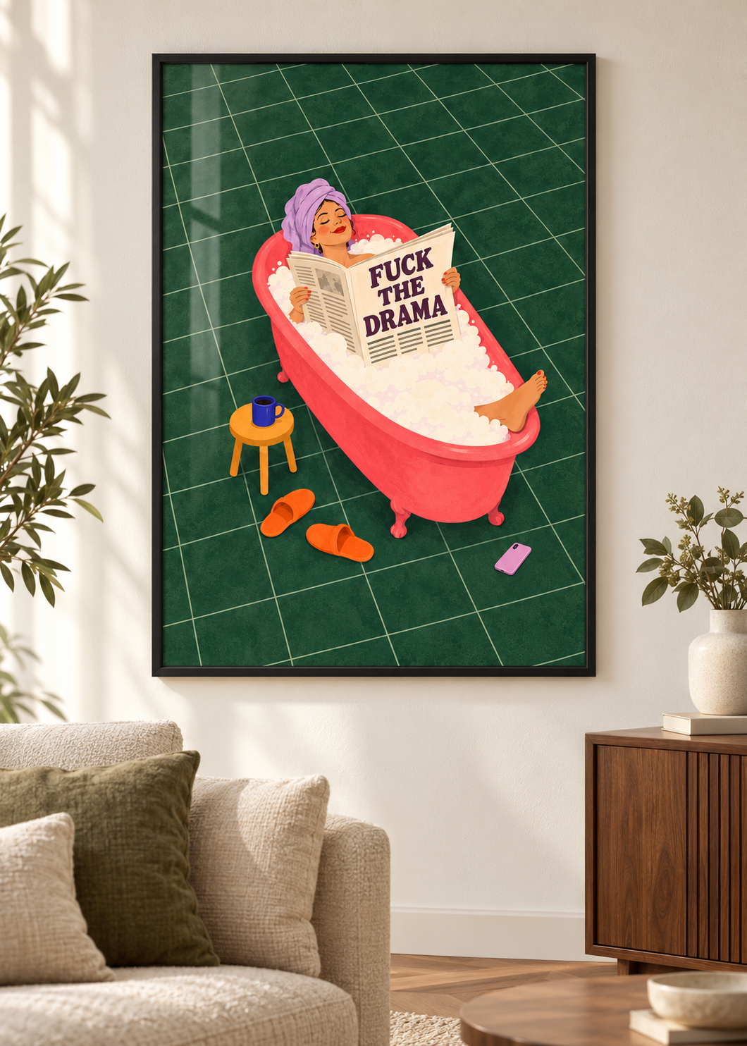 Fuck the Drama – Poster im schwarzen Holzrahmen im Wohnraum