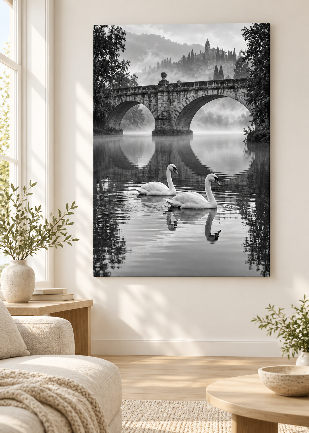 Schwäne unter der Steinbrücke – Schwarz-Weiß-Wandbild als Produktansicht.