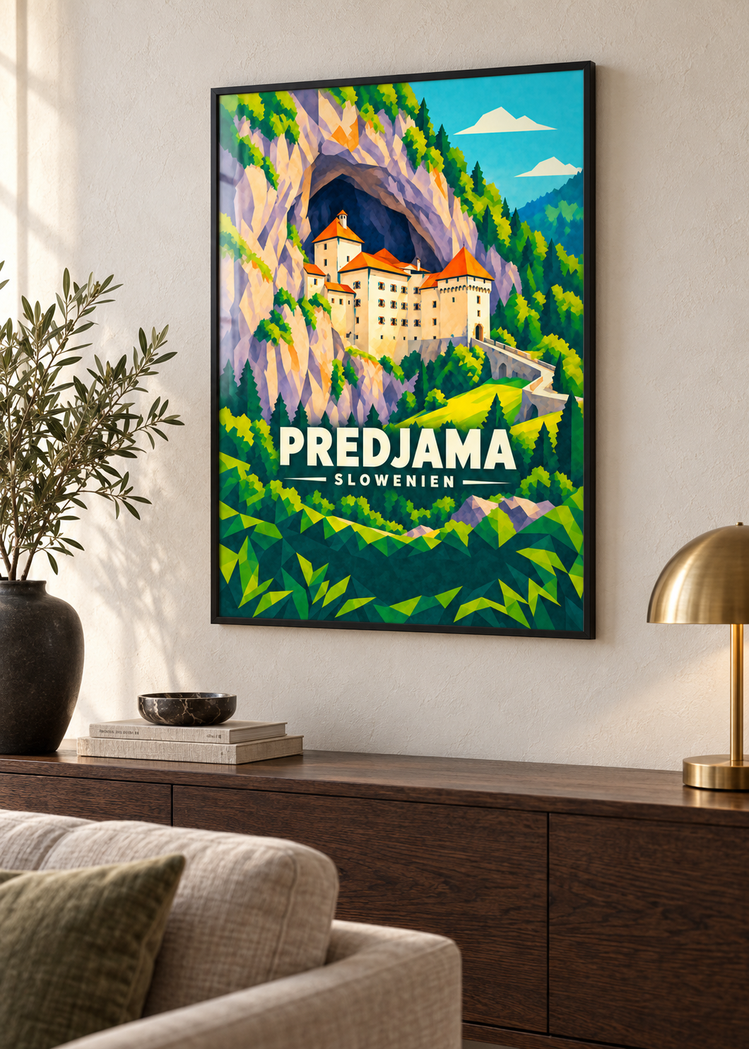 Predjama – schwarzer Rahmen im Wohnraum