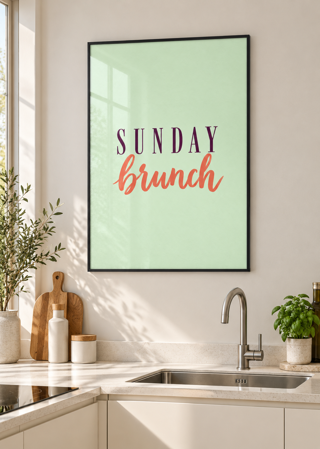 Sunday Brunch – Poster mit dünnem schwarzem Rahmen und Glas in moderner Küche
