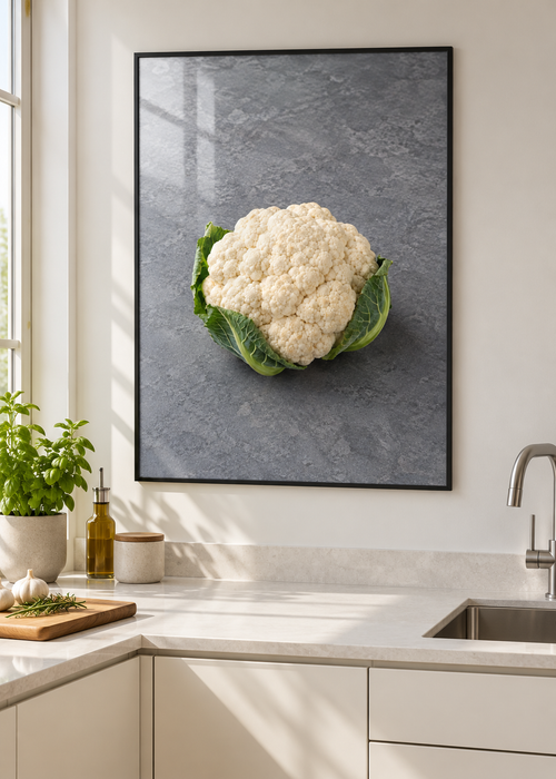 Blumenkohl – Poster mit dünnem schwarzem Rahmen und Glas in moderner Küche