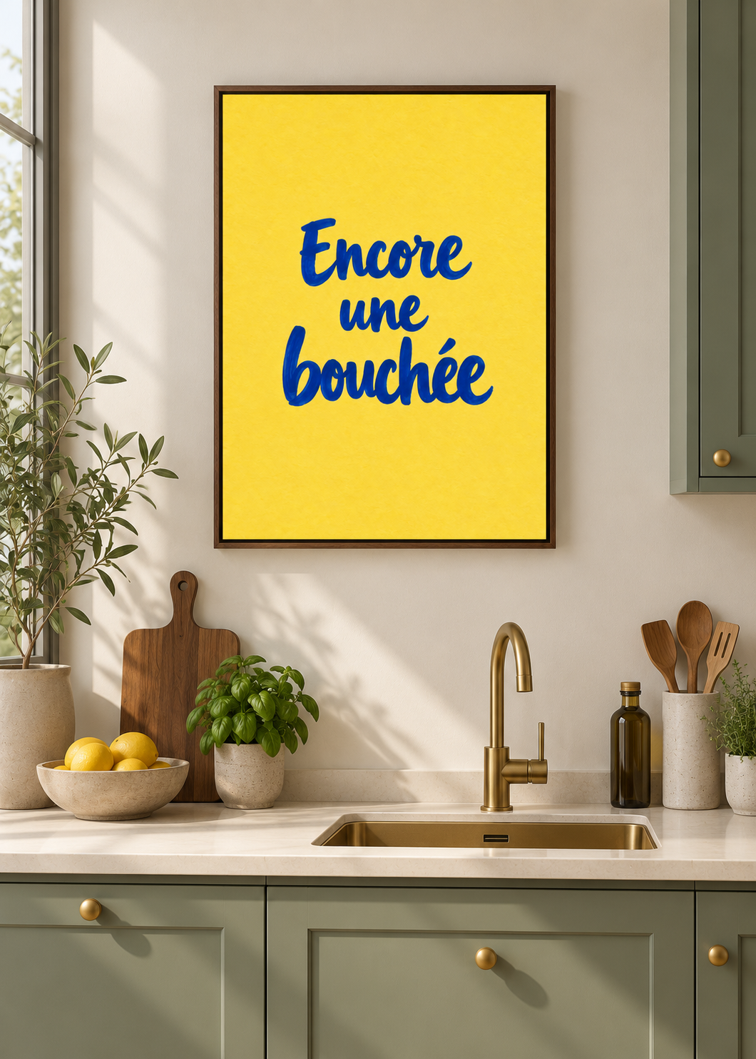 Encore une Bouchée – matte Leinwand mit braunem Schattenfugenrahmen ohne Glas in moderner Küche
