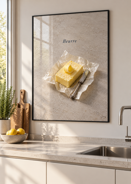 Beurre – Poster mit dünnem schwarzem Rahmen und Glas in moderner Küche