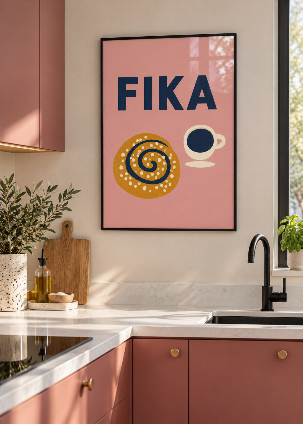 Fika – Poster mit schwarzem Rahmen und Glas in moderner Küche