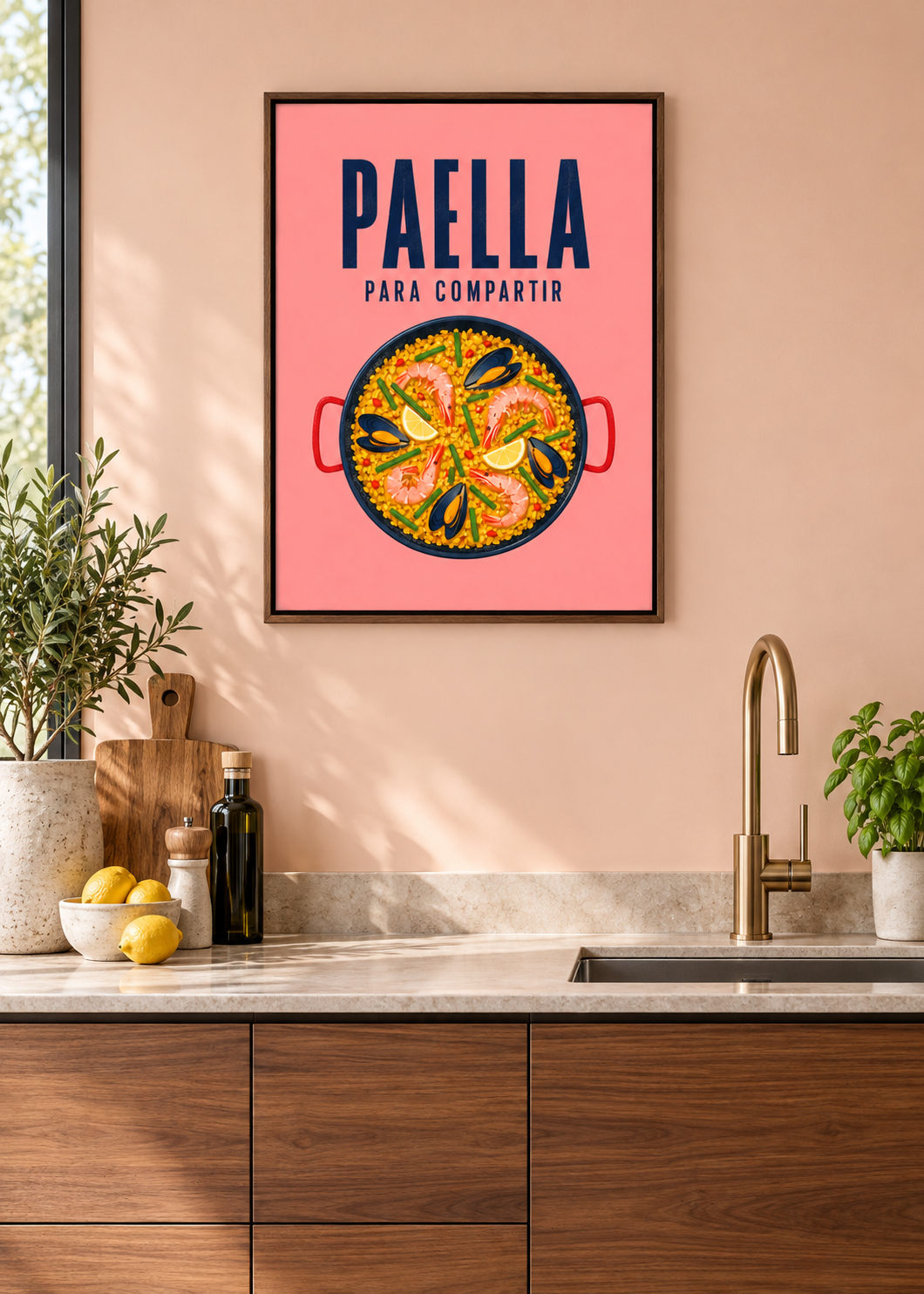 Paella para Compartir – Leinwand mit braunem Schattenfugenrahmen in moderner Küche
